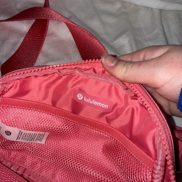 Lululemon Athletica Coral Belt Bag - Picture 4 of 5